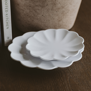 *NEW* White Scalloped Serving Tray Set of 2 - Home Decor