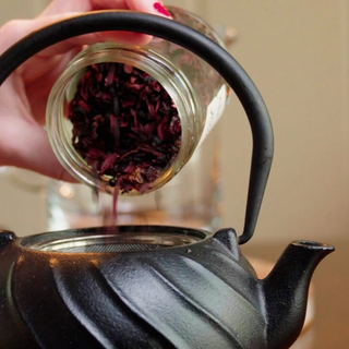Midnight Berry Tea | Delicious Hibiscus + Berry Tea Blend