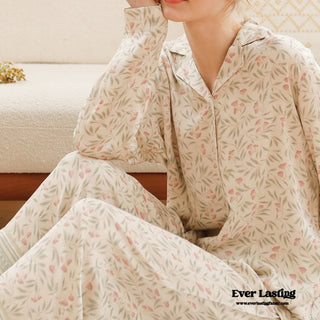 Pastoral Floral Short-Sleeve Long-Pants Pajama Set / Green